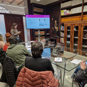 Formació i xarxes socials'